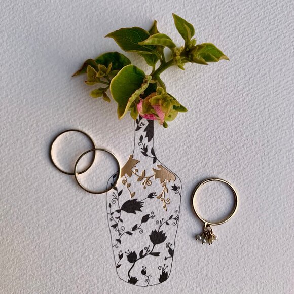 Me & Ro hammered gold bands and pearl cluster ring - Picture 8 of 9